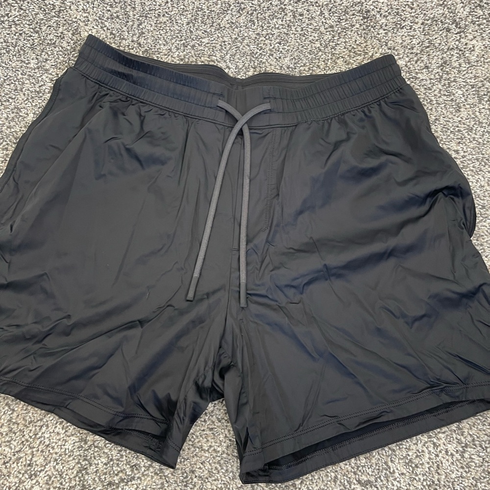 Mens Lululemon Stretch Satin Nylon Black Short 5”